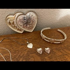 Montana Silversmiths heart shaped buckle & jewelry